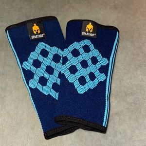Sparthos calf compression calf sleeves. Blue size small